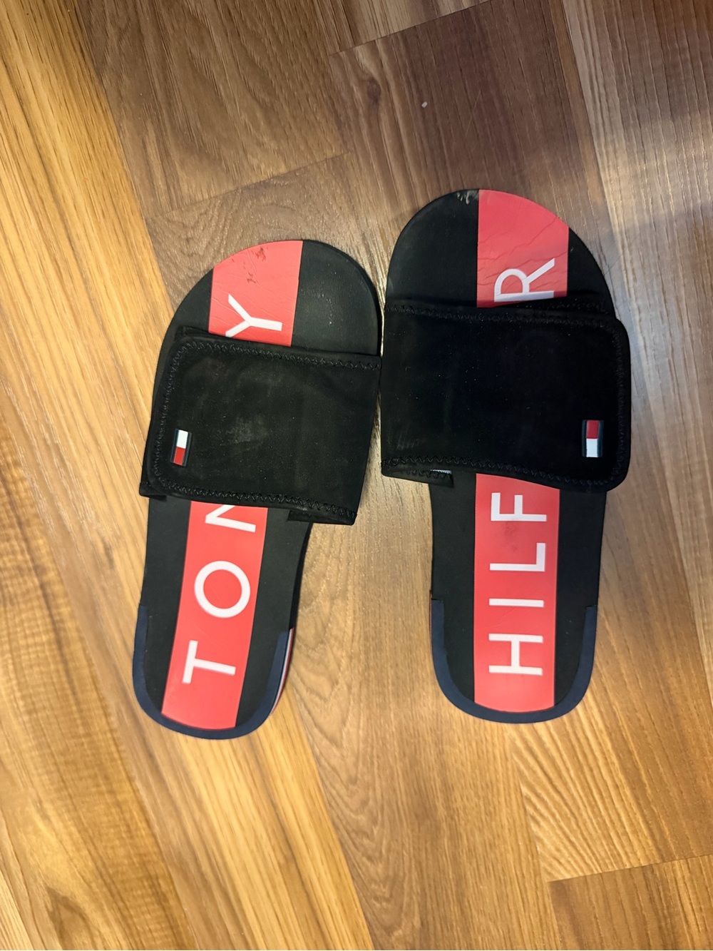 Tommy Hilfiger Black & Red Logo Strap Slides